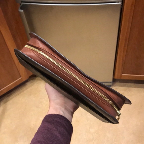 Clutch 🙌🏻 - Picture 2 of 6